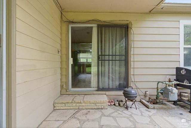 517 Wickham, Manhattan, KS 66502