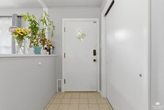 517 Wickham, Manhattan, KS 66502