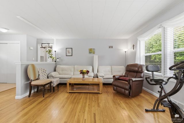 517 Wickham, Manhattan, KS 66502