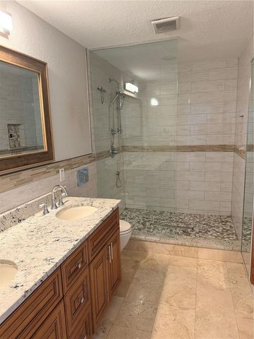 702 W PENINSULAR STREET, Tampa, FL 33603
