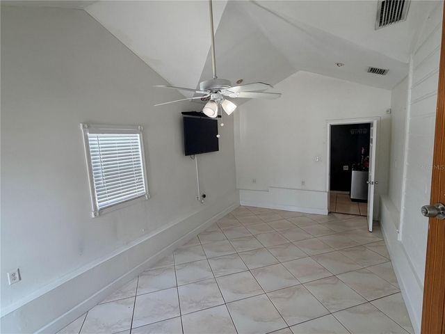 702 W PENINSULAR STREET, Tampa, FL 33603