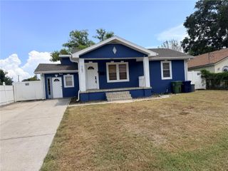 702 W PENINSULAR STREET, Tampa, FL 33603