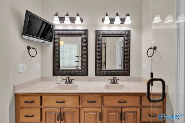 135 County Road 1335, Vinemont, AL 35179