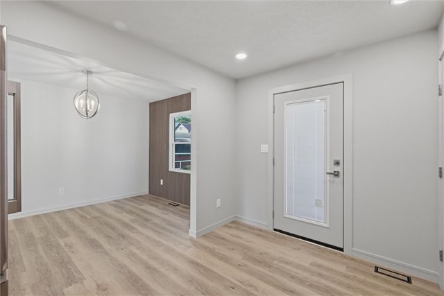 800 3rd Avenue, Hyde Park, PA 15641