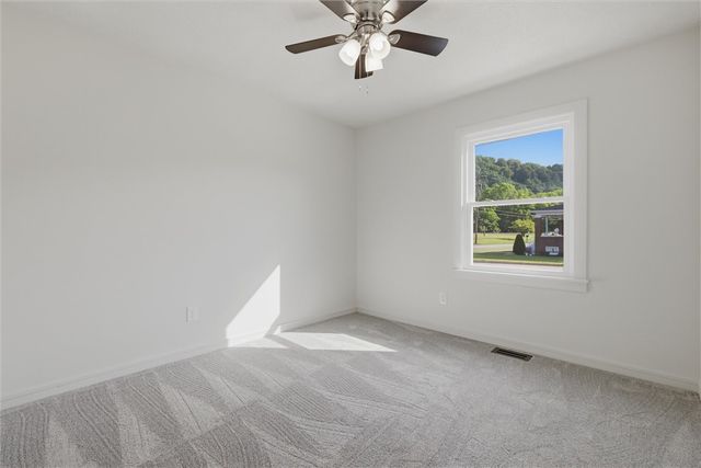 800 3rd Avenue, Hyde Park, PA 15641