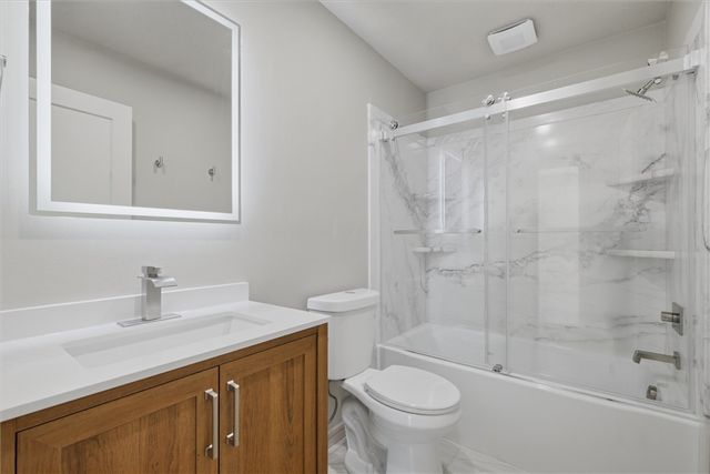 800 3rd Avenue, Hyde Park, PA 15641