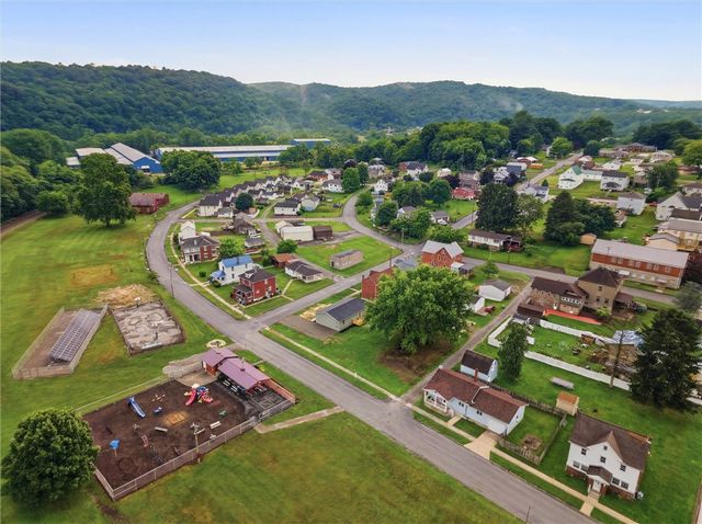 800 3rd Avenue, Hyde Park, PA 15641
