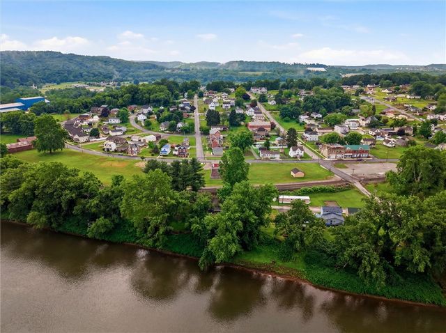 800 3rd Avenue, Hyde Park, PA 15641