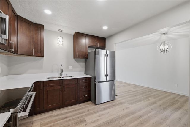 800 3rd Avenue, Hyde Park, PA 15641