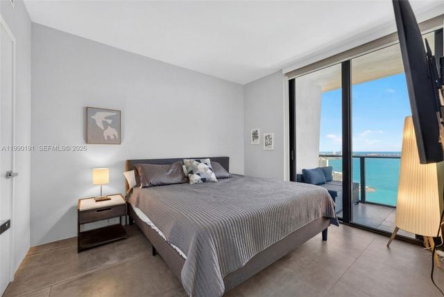 1010 Brickell Av 4203, Miami, FL 33131