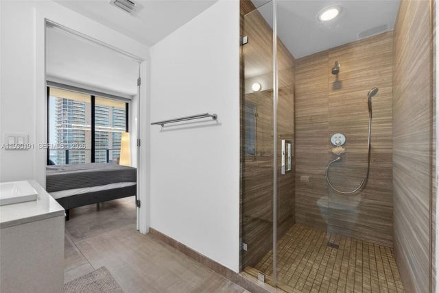 1010 Brickell Av 4203, Miami, FL 33131