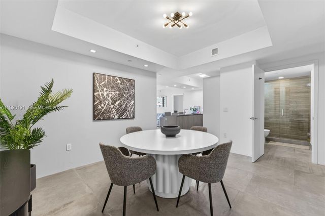 1010 Brickell Av 4203, Miami, FL 33131