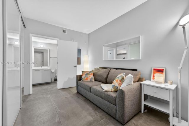 1010 Brickell Av 4203, Miami, FL 33131