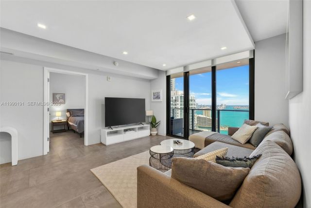 1010 Brickell Av 4203, Miami, FL 33131