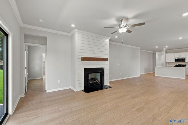 7211 Holly Creek Drive, Owens Cross Roads, AL 35763