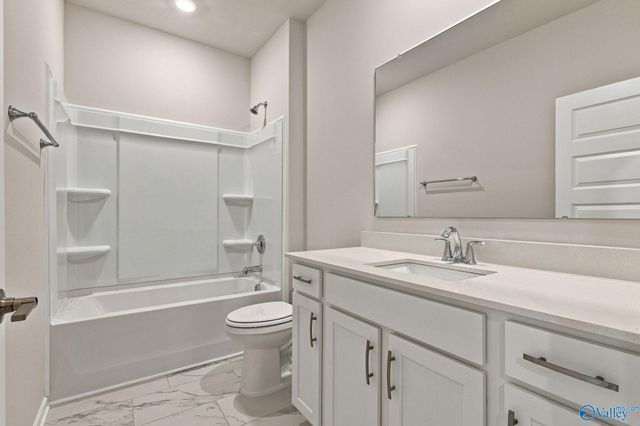 7211 Holly Creek Drive, Owens Cross Roads, AL 35763