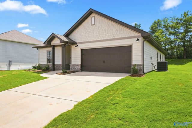 7211 Holly Creek Drive, Owens Cross Roads, AL 35763