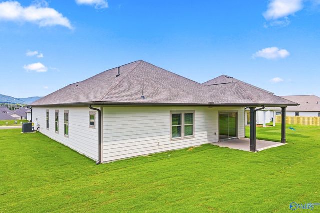 7211 Holly Creek Drive, Owens Cross Roads, AL 35763