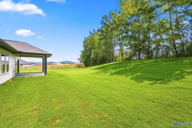 7211 Holly Creek Drive, Owens Cross Roads, AL 35763