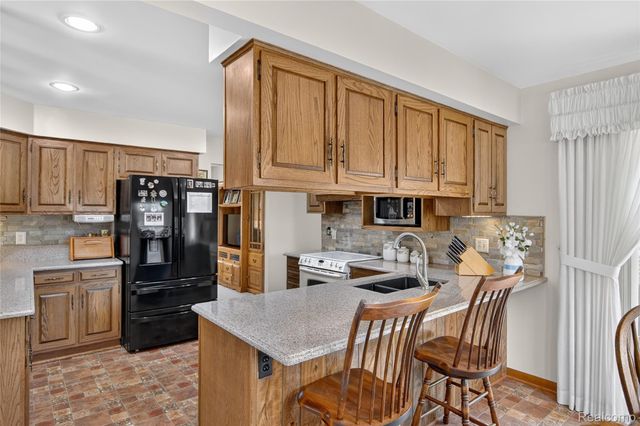 1792 Capitol Avenue, Lincoln Park, MI 48146