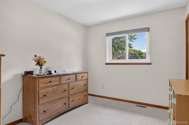 1792 Capitol Avenue, Lincoln Park, MI 48146