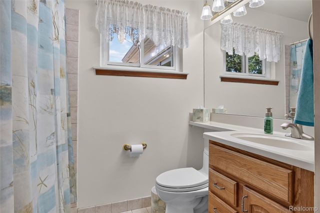 1792 Capitol Avenue, Lincoln Park, MI 48146