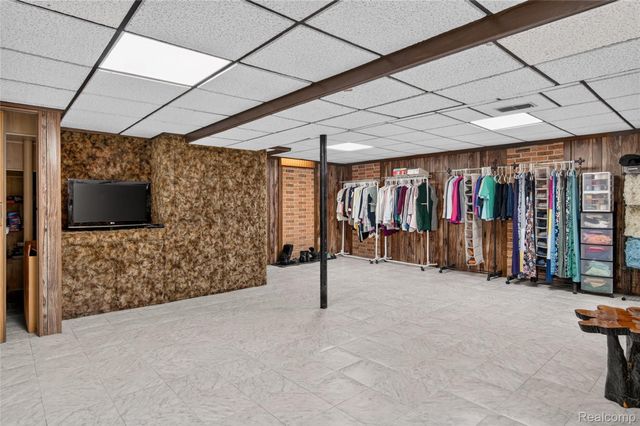 1792 Capitol Avenue, Lincoln Park, MI 48146