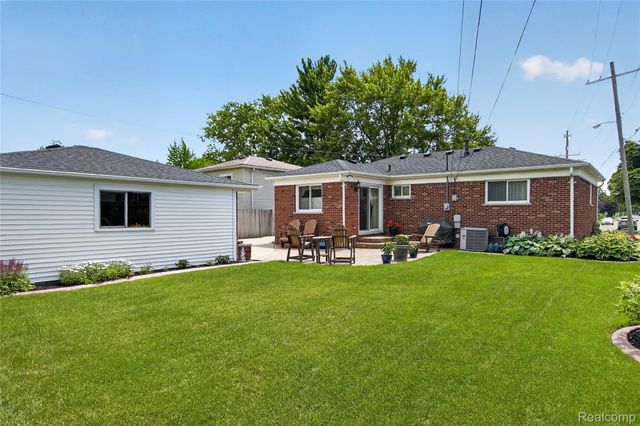 1792 Capitol Avenue, Lincoln Park, MI 48146