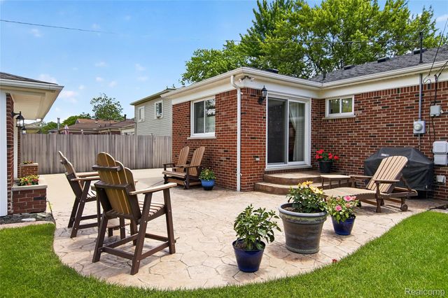 1792 Capitol Avenue, Lincoln Park, MI 48146