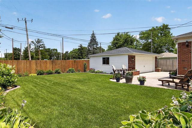 1792 Capitol Avenue, Lincoln Park, MI 48146