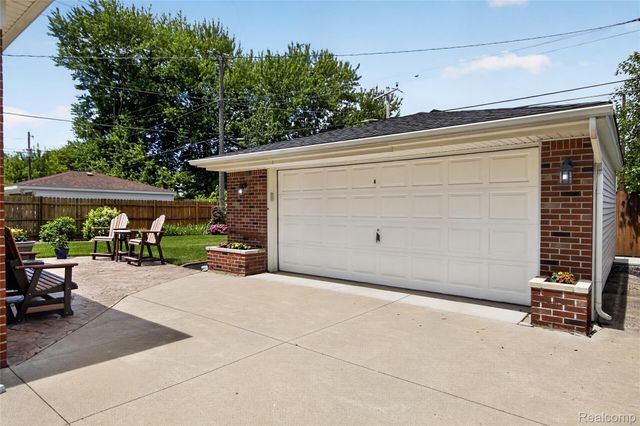 1792 Capitol Avenue, Lincoln Park, MI 48146