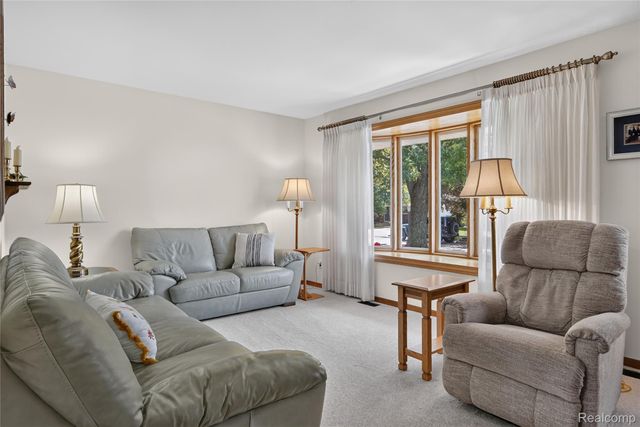 1792 Capitol Avenue, Lincoln Park, MI 48146
