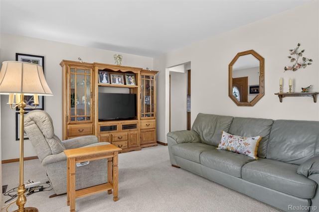 1792 Capitol Avenue, Lincoln Park, MI 48146