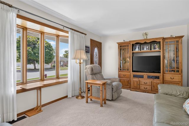 1792 Capitol Avenue, Lincoln Park, MI 48146