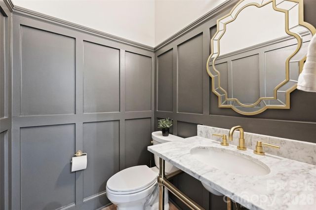 6504 Hunter Pine Lane, Charlotte, NC 28270