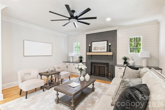 6504 Hunter Pine Lane, Charlotte, NC 28270