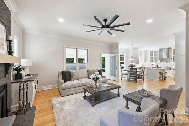 6504 Hunter Pine Lane, Charlotte, NC 28270