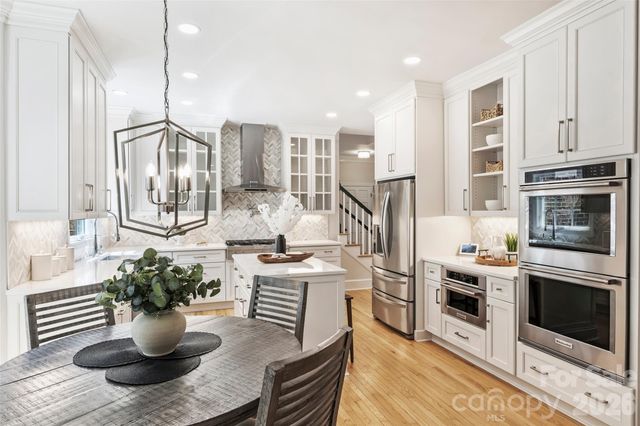 6504 Hunter Pine Lane, Charlotte, NC 28270