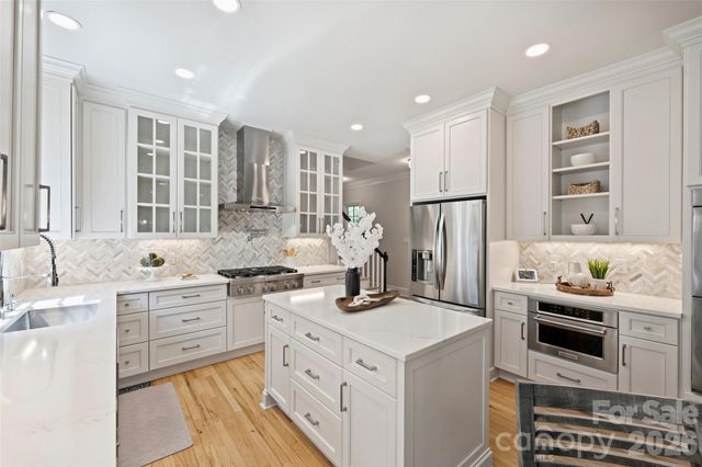 6504 Hunter Pine Lane, Charlotte, NC 28270