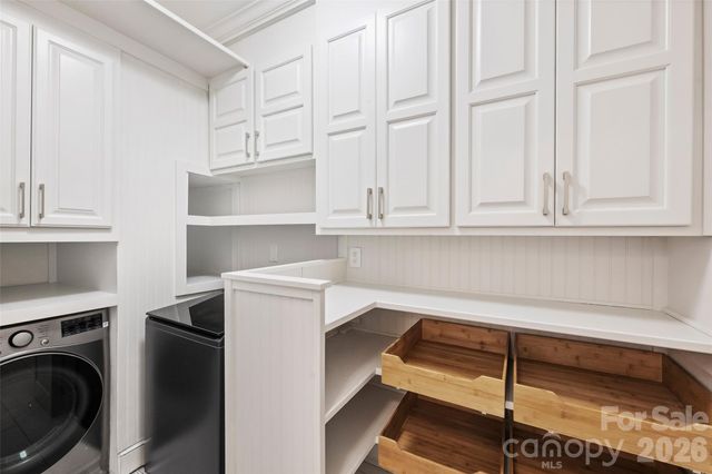 6504 Hunter Pine Lane, Charlotte, NC 28270