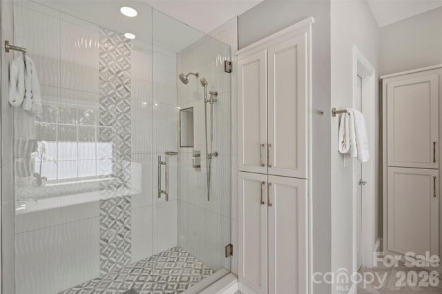 6504 Hunter Pine Lane, Charlotte, NC 28270