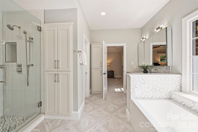 6504 Hunter Pine Lane, Charlotte, NC 28270