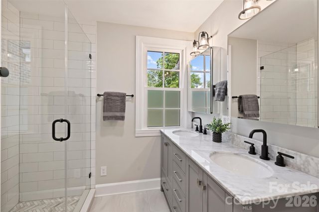 6504 Hunter Pine Lane, Charlotte, NC 28270