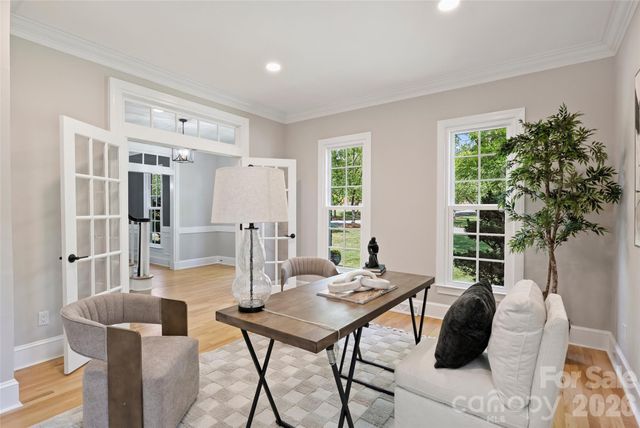 6504 Hunter Pine Lane, Charlotte, NC 28270