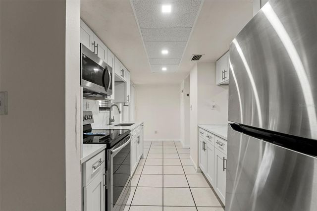 7902 CITRUS DRIVE 254, Temple Terrace, FL 33637