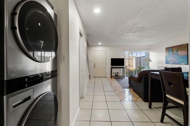 7902 CITRUS DRIVE 254, Temple Terrace, FL 33637