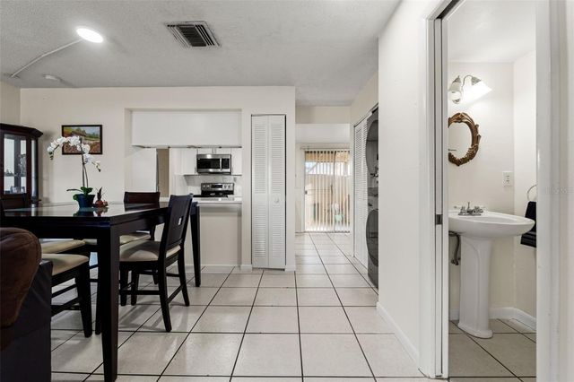 7902 CITRUS DRIVE 254, Temple Terrace, FL 33637