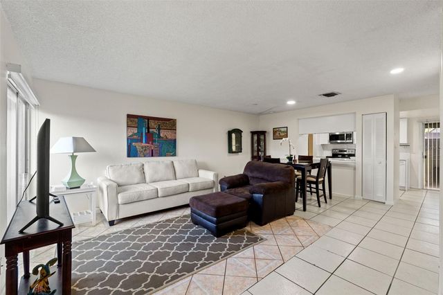 7902 CITRUS DRIVE 254, Temple Terrace, FL 33637