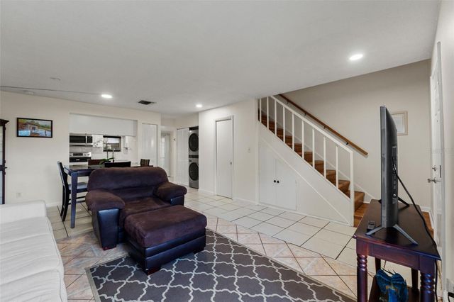 7902 CITRUS DRIVE 254, Temple Terrace, FL 33637