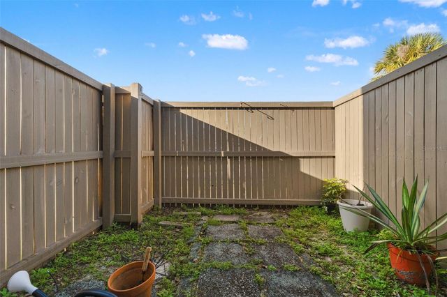 7902 CITRUS DRIVE 254, Temple Terrace, FL 33637